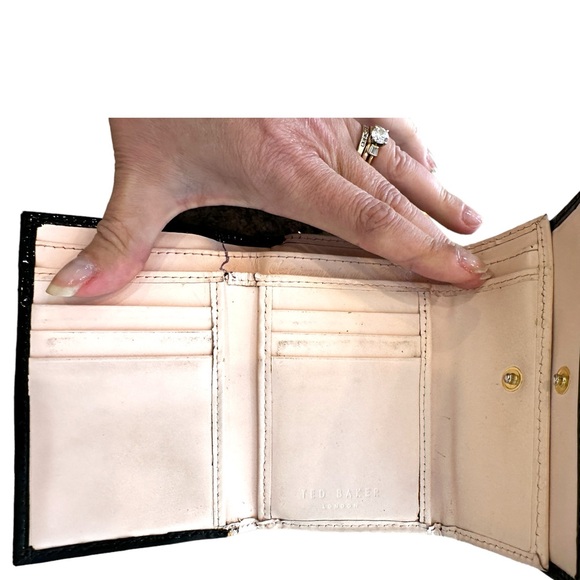 Black patent leather Ted Baker wallet-Pink interior-Pearl and Crystal accents - Picture 5 of 6
